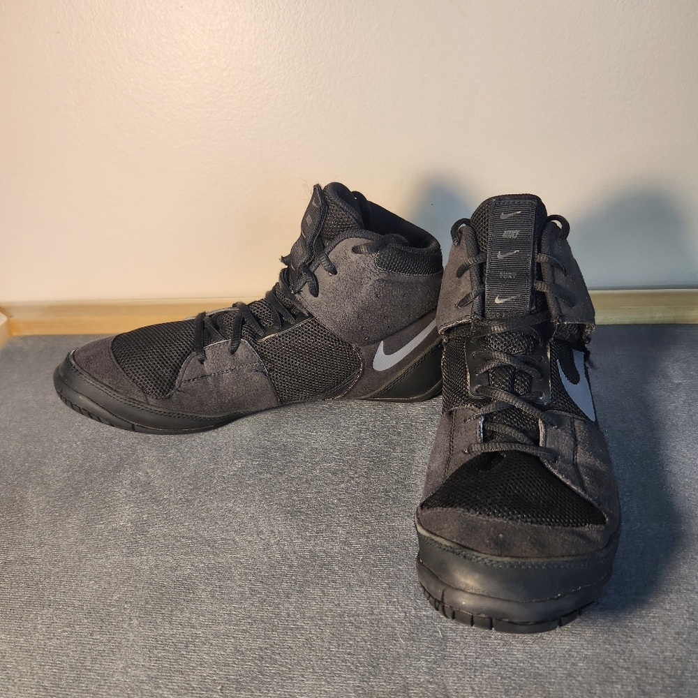 Nike Mens Fury Rare Sample Black Wrestling Shoes Sneakers Size 11 AO2416-010